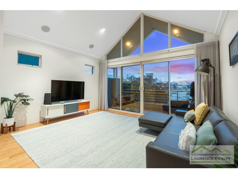 10 Swansea Promenade, Mindarie WA 6030