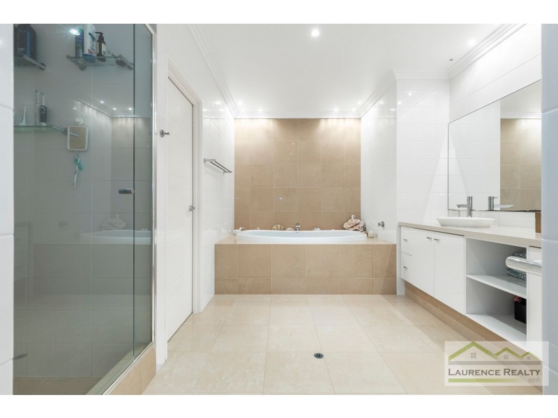 10 Swansea Promenade, Mindarie WA 6030