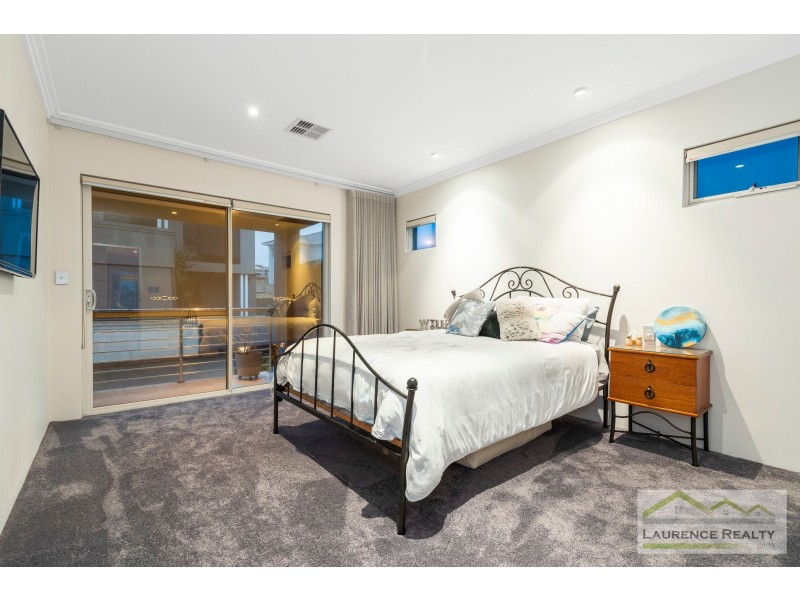 10 Swansea Promenade, Mindarie WA 6030