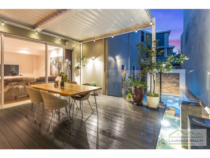10 Swansea Promenade, Mindarie WA 6030