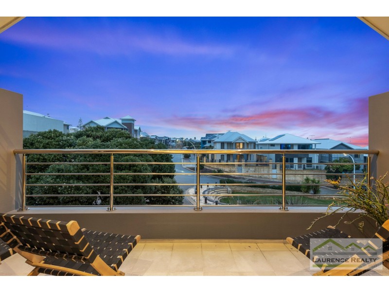 10 Swansea Promenade, Mindarie WA 6030