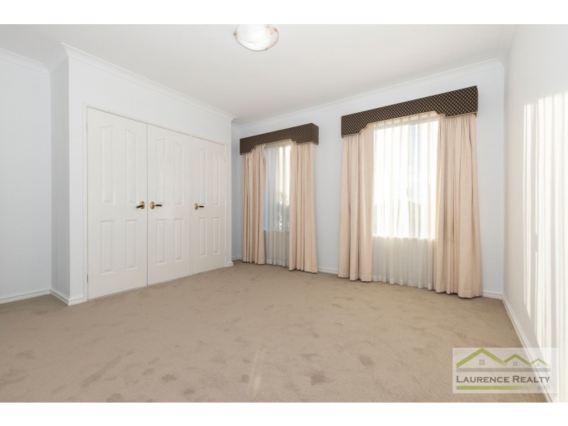 5 Seville Crest, Mindarie WA 6030