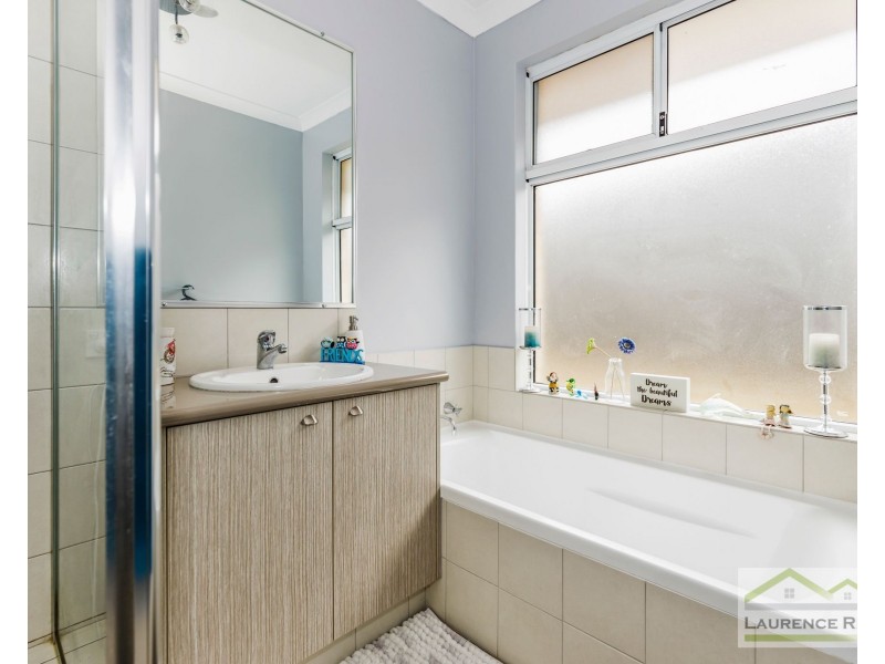 54 Glasshouse Drive, Banksia Grove WA 6031