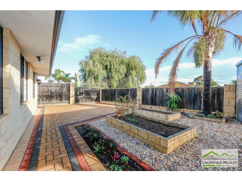 15 Mal Bay Court, Mindarie WA 6030