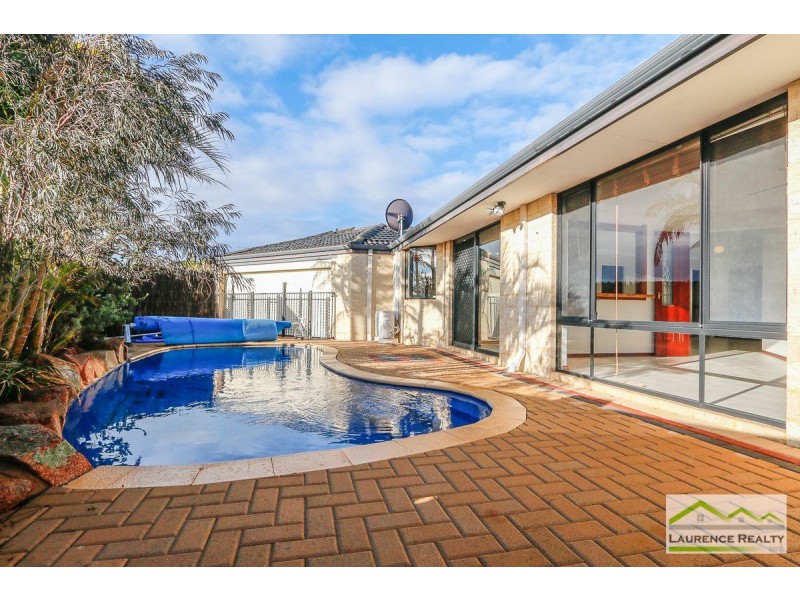 15 Mal Bay Court, Mindarie WA 6030