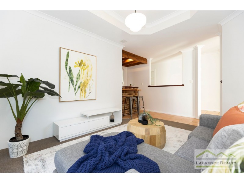 8 Ayr Way, Mindarie WA 6030