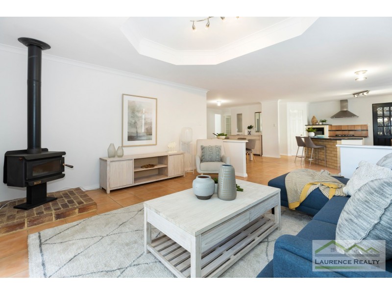 8 Ayr Way, Mindarie WA 6030