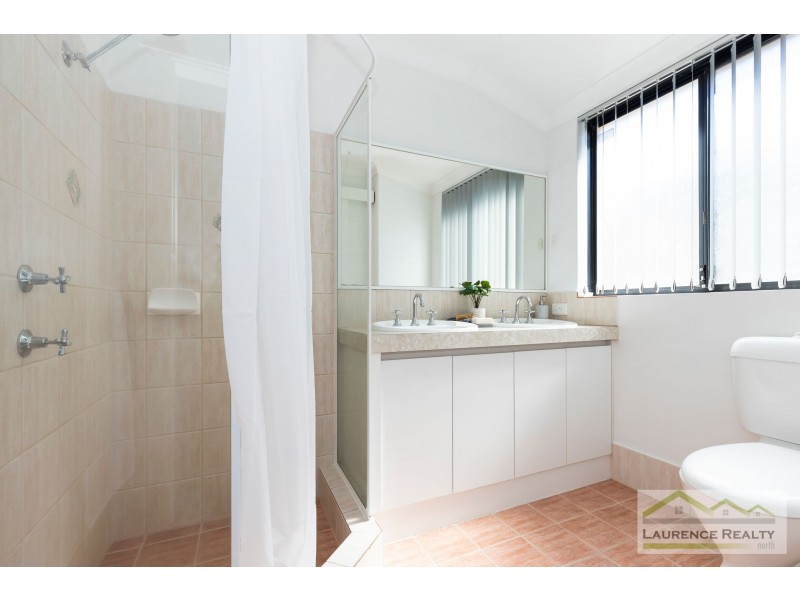 8 Ayr Way, Mindarie WA 6030