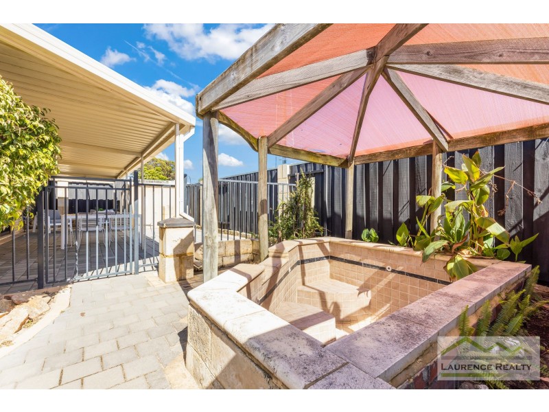 8 Ayr Way, Mindarie WA 6030