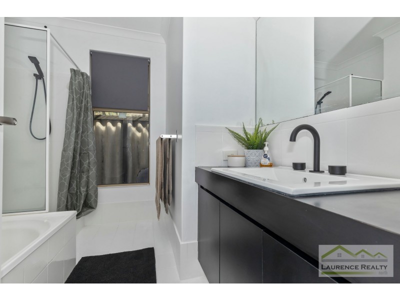 10 Banfield Grove, Clarkson WA 6030
