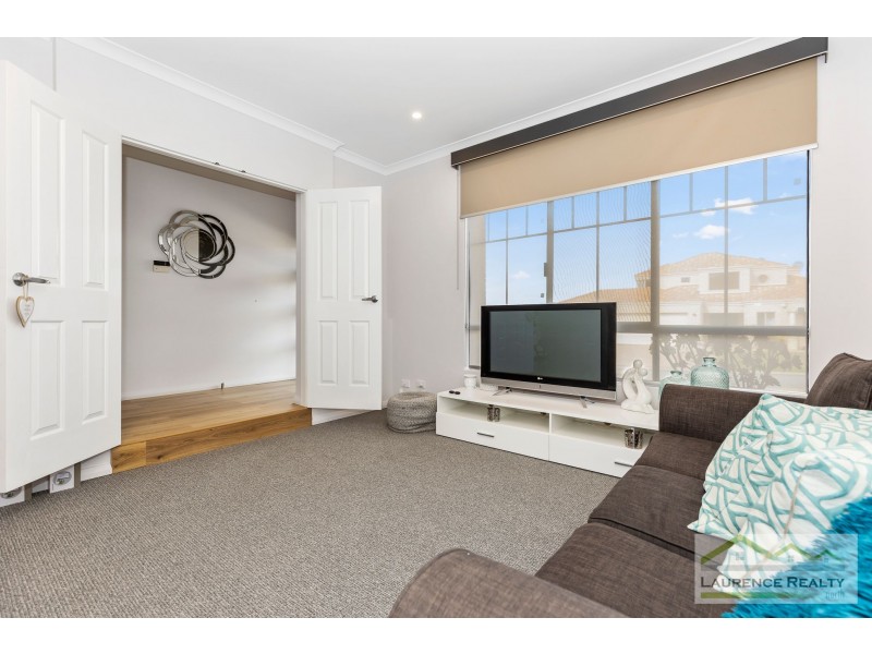 10 Lena Pass, Mindarie WA 6030