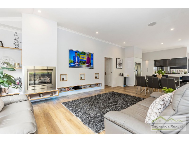 10 Lena Pass, Mindarie WA 6030