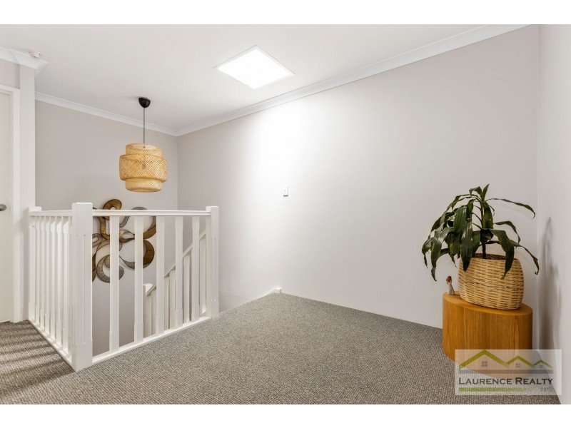 10 Lena Pass, Mindarie WA 6030