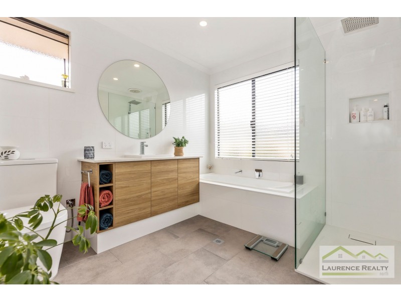 10 Lena Pass, Mindarie WA 6030