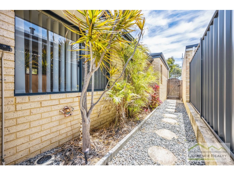 46 Leschenault Loop, Banksia Grove WA 6031