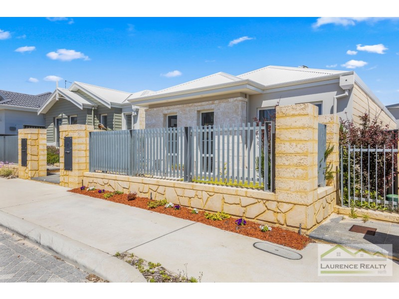 4 Bellefontaine Grove, Mindarie WA 6030