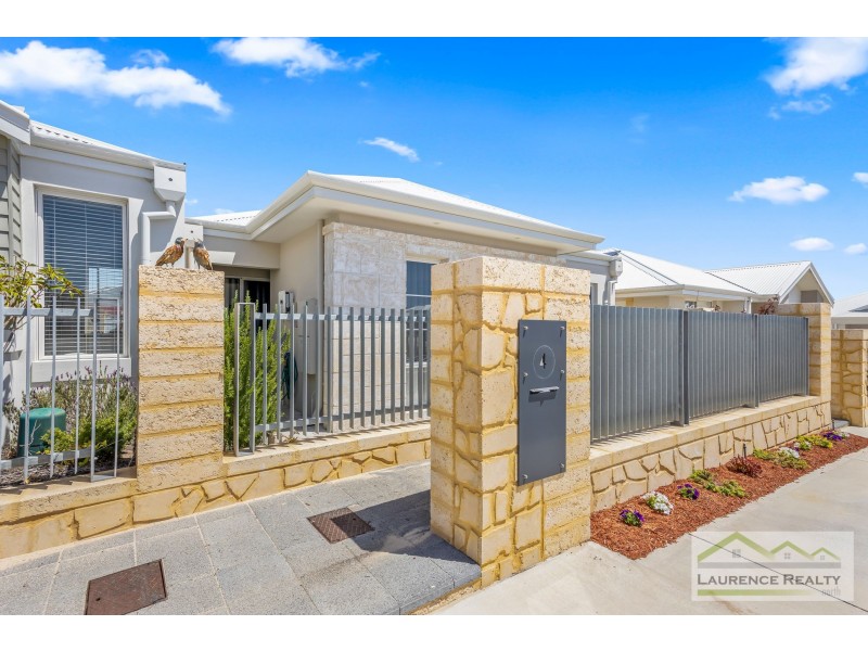 4 Bellefontaine Grove, Mindarie WA 6030
