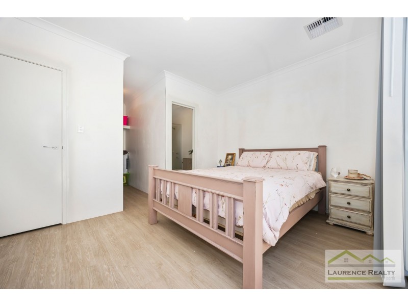 4 Bellefontaine Grove, Mindarie WA 6030