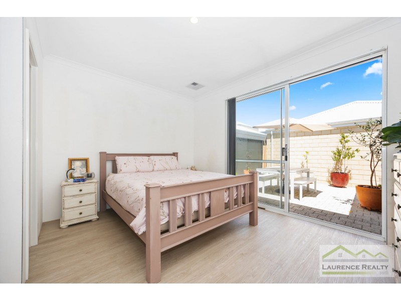 4 Bellefontaine Grove, Mindarie WA 6030