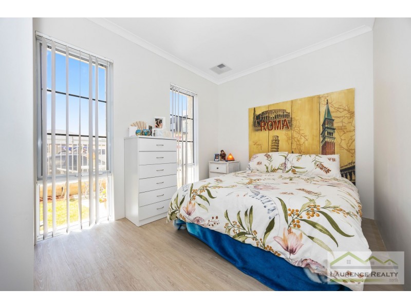 4 Bellefontaine Grove, Mindarie WA 6030