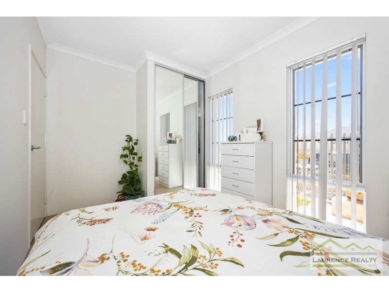 4 Bellefontaine Grove, Mindarie WA 6030