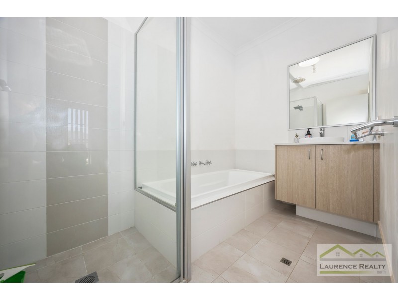 4 Bellefontaine Grove, Mindarie WA 6030