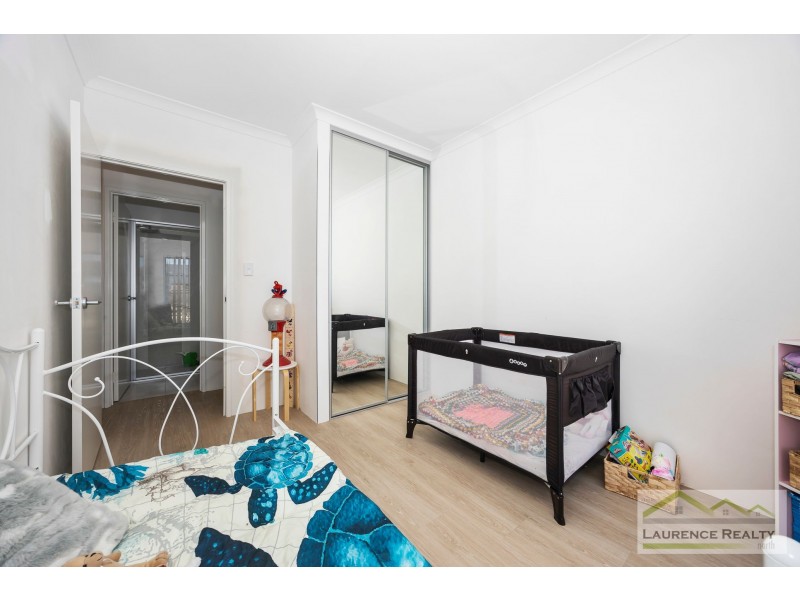 4 Bellefontaine Grove, Mindarie WA 6030