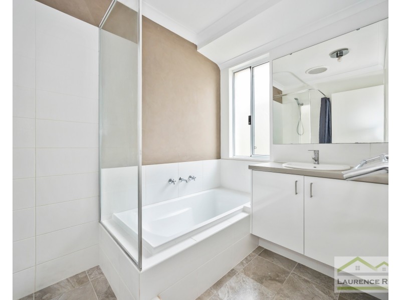 7 Manila Road, Clarkson WA 6030