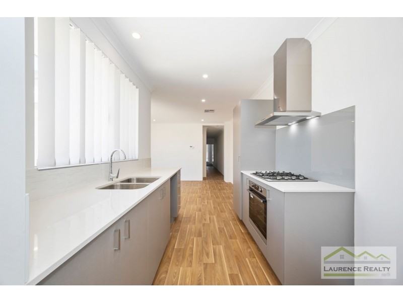 17 Reef Break Drive, Two Rocks WA 6037