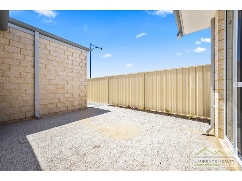 17 Reef Break Drive, Two Rocks WA 6037