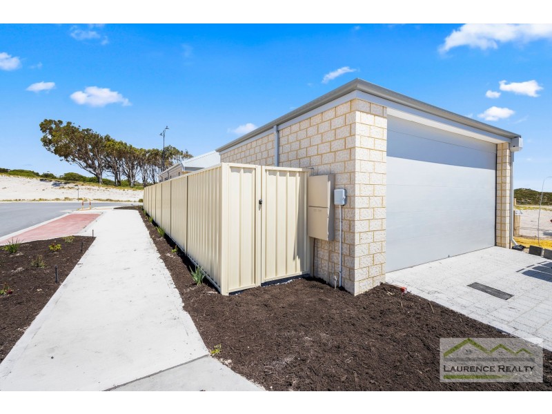 17 Reef Break Drive, Two Rocks WA 6037