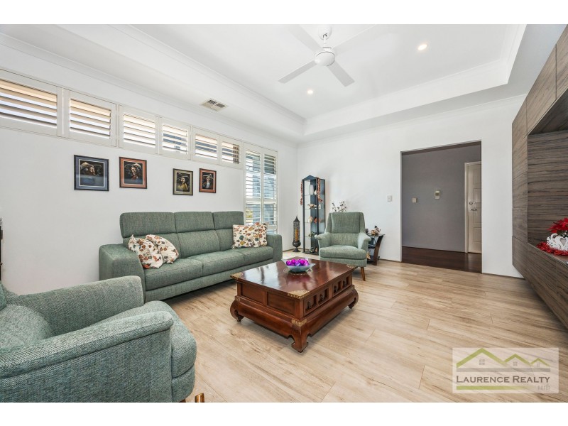 21 Newmarket Parade, Butler WA 6036