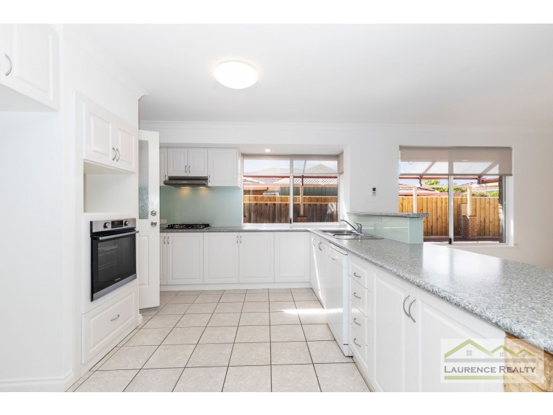 32 Rothesay Heights, Mindarie WA 6030