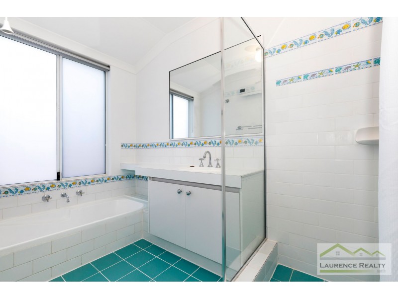 32 Rothesay Heights, Mindarie WA 6030