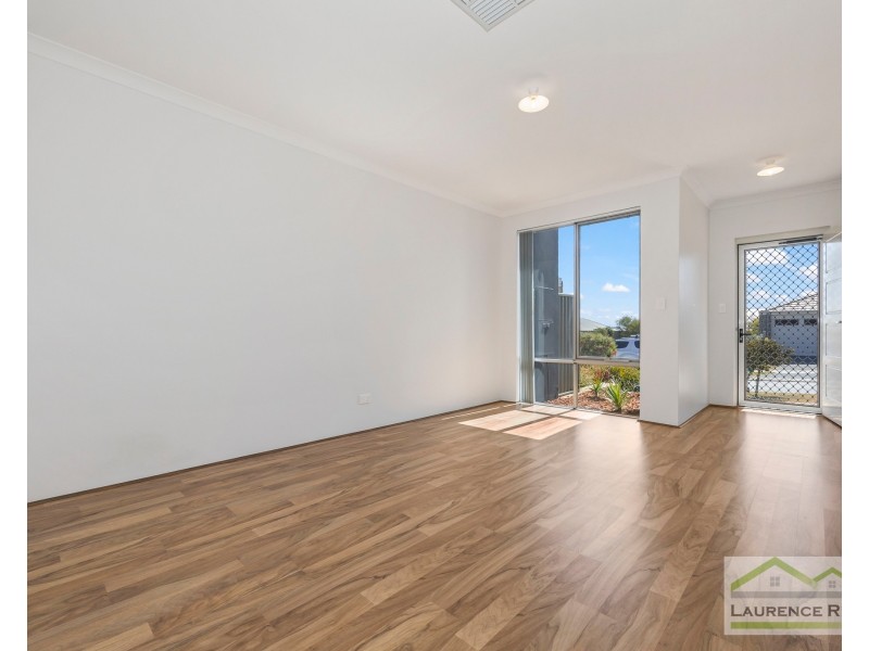 6 Alizarin Loop, Eglinton WA 6034