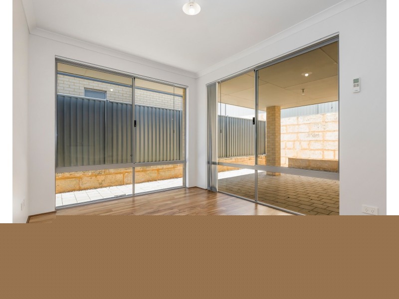 6 Alizarin Loop, Eglinton WA 6034