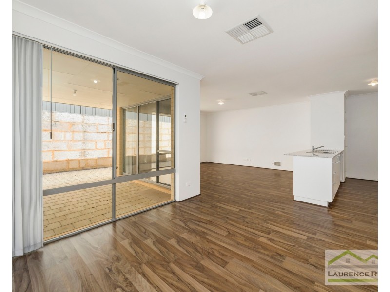 6 Alizarin Loop, Eglinton WA 6034