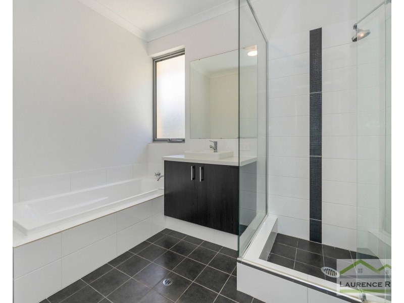 6 Alizarin Loop, Eglinton WA 6034