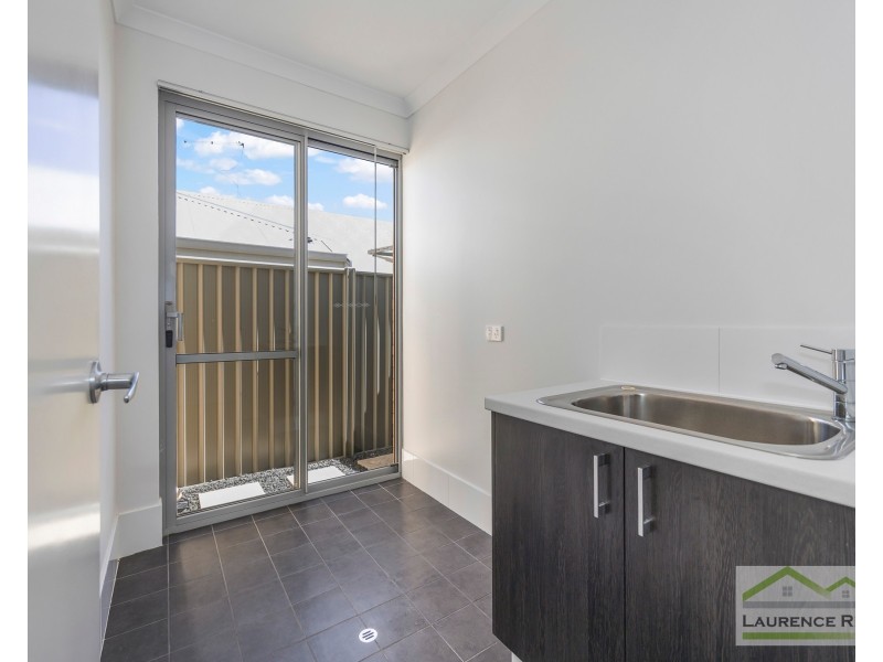 6 Alizarin Loop, Eglinton WA 6034