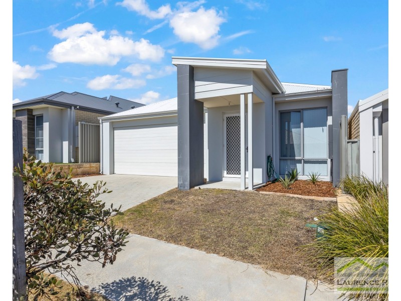 6 Alizarin Loop, Eglinton WA 6034