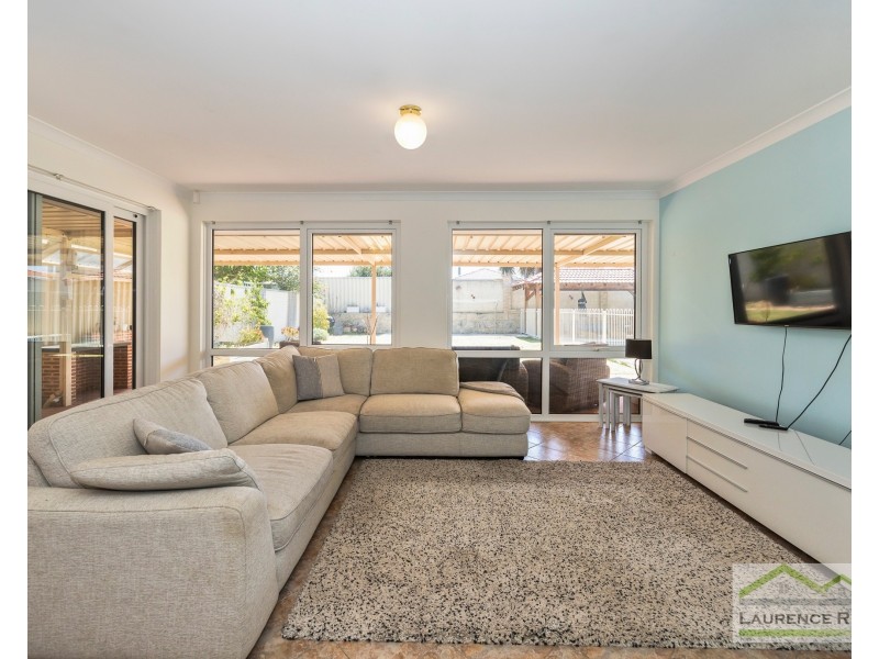 11 Dilkera Place, Quinns Rocks WA 6030