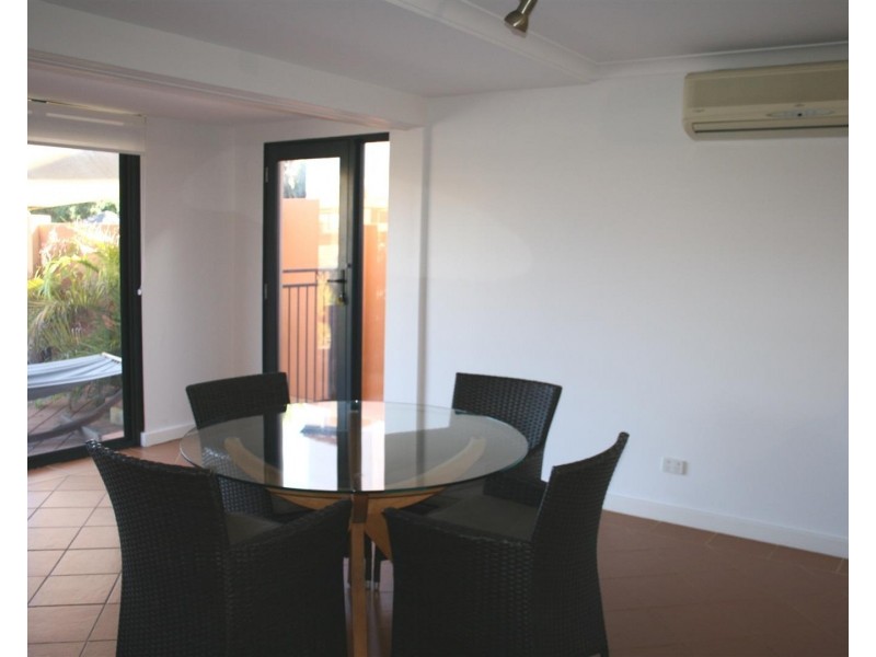 3/8 Keys Close, Mindarie WA 6030