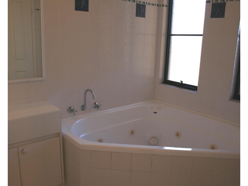 3/8 Keys Close, Mindarie WA 6030