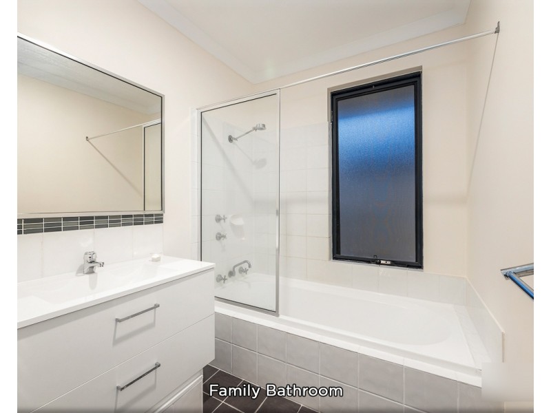 40 Cherokee Green, Clarkson WA 6030