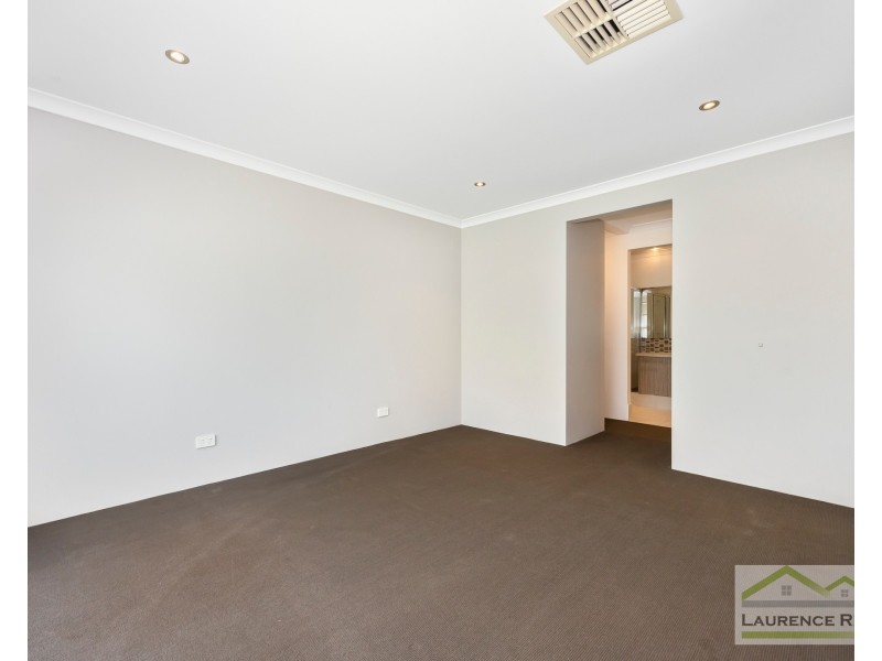 18 Grandoak Drive, Clarkson WA 6030