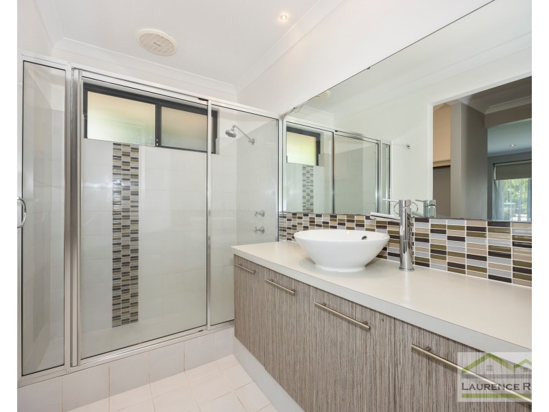 18 Grandoak Drive, Clarkson WA 6030