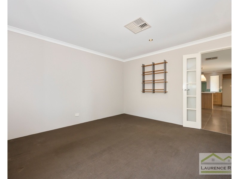18 Grandoak Drive, Clarkson WA 6030