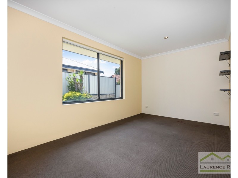18 Grandoak Drive, Clarkson WA 6030