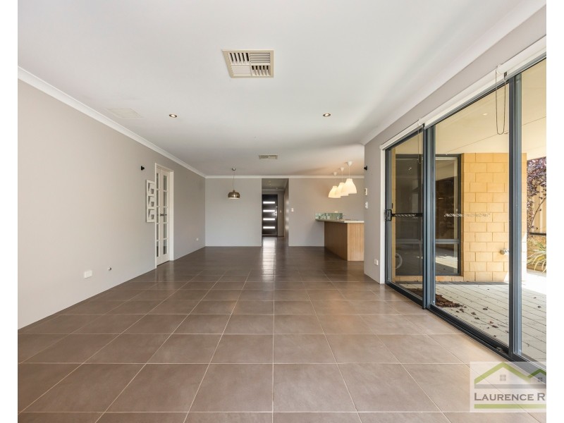 18 Grandoak Drive, Clarkson WA 6030