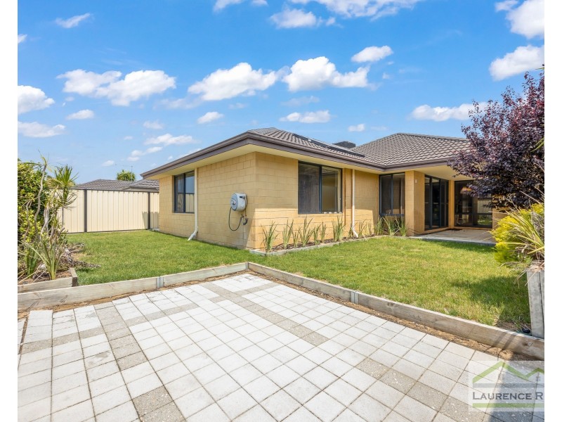 18 Grandoak Drive, Clarkson WA 6030